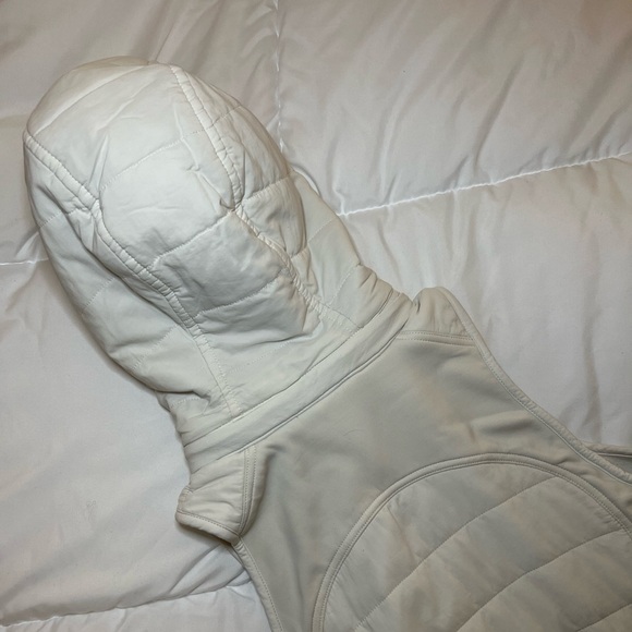 Lululemon Vest - Picture 12 of 13